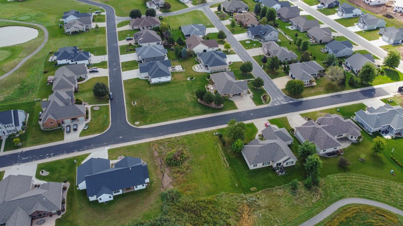 526 Royal Saint Pats Drive, Unit 143 Wrightstown, WI 54180 - Photo 31 of 39