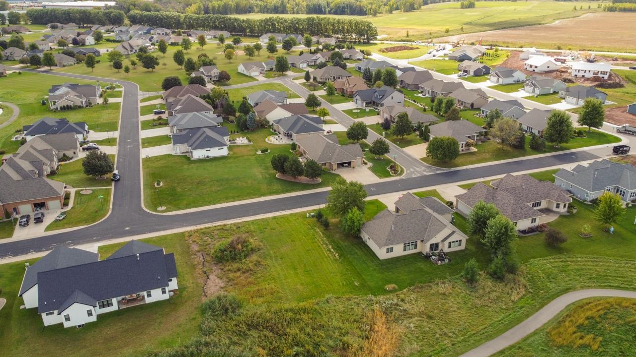 526 Royal Saint Pats Drive, Unit 143 Wrightstown, WI 54180 - Photo 33 of 39