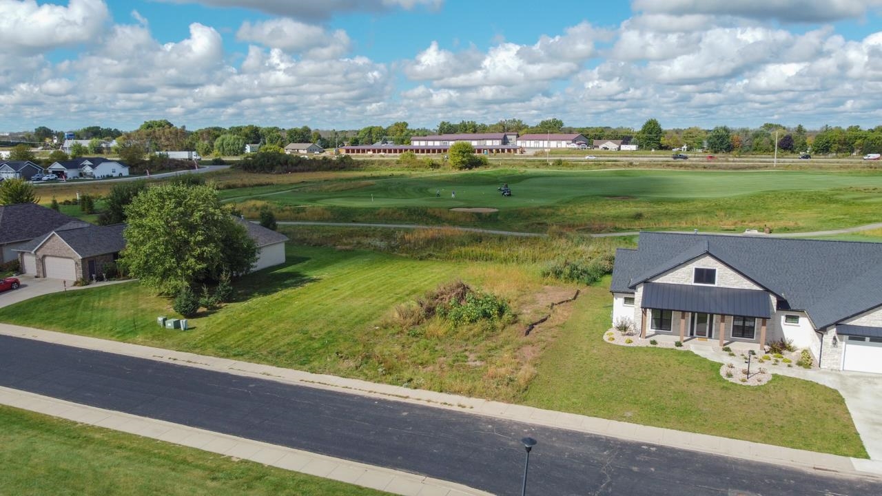 526 Royal Saint Pats Drive, Unit 143 Wrightstown, WI 54180 - Photo 5 of 39