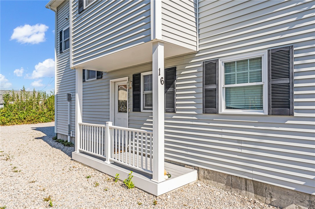 16 Homestead Road Narragansett, RI 02882 - Photo 4 of 40