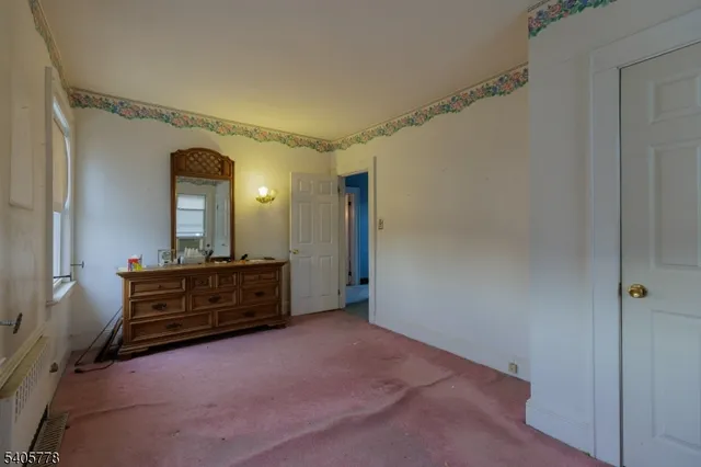 $499,000 | 142 West Gibbons Street, Linden, NJ 07036