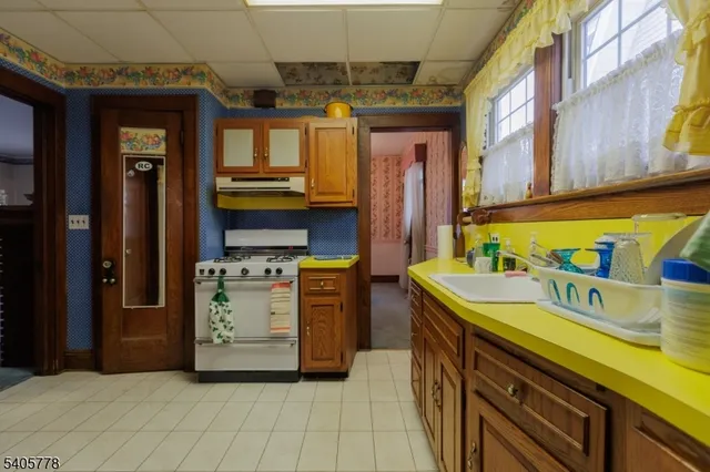 $499,000 | 142 West Gibbons Street, Linden, NJ 07036