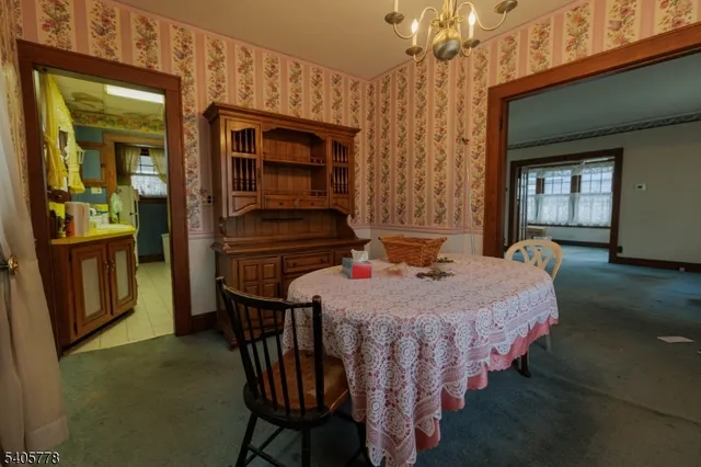 $499,000 | 142 West Gibbons Street, Linden, NJ 07036