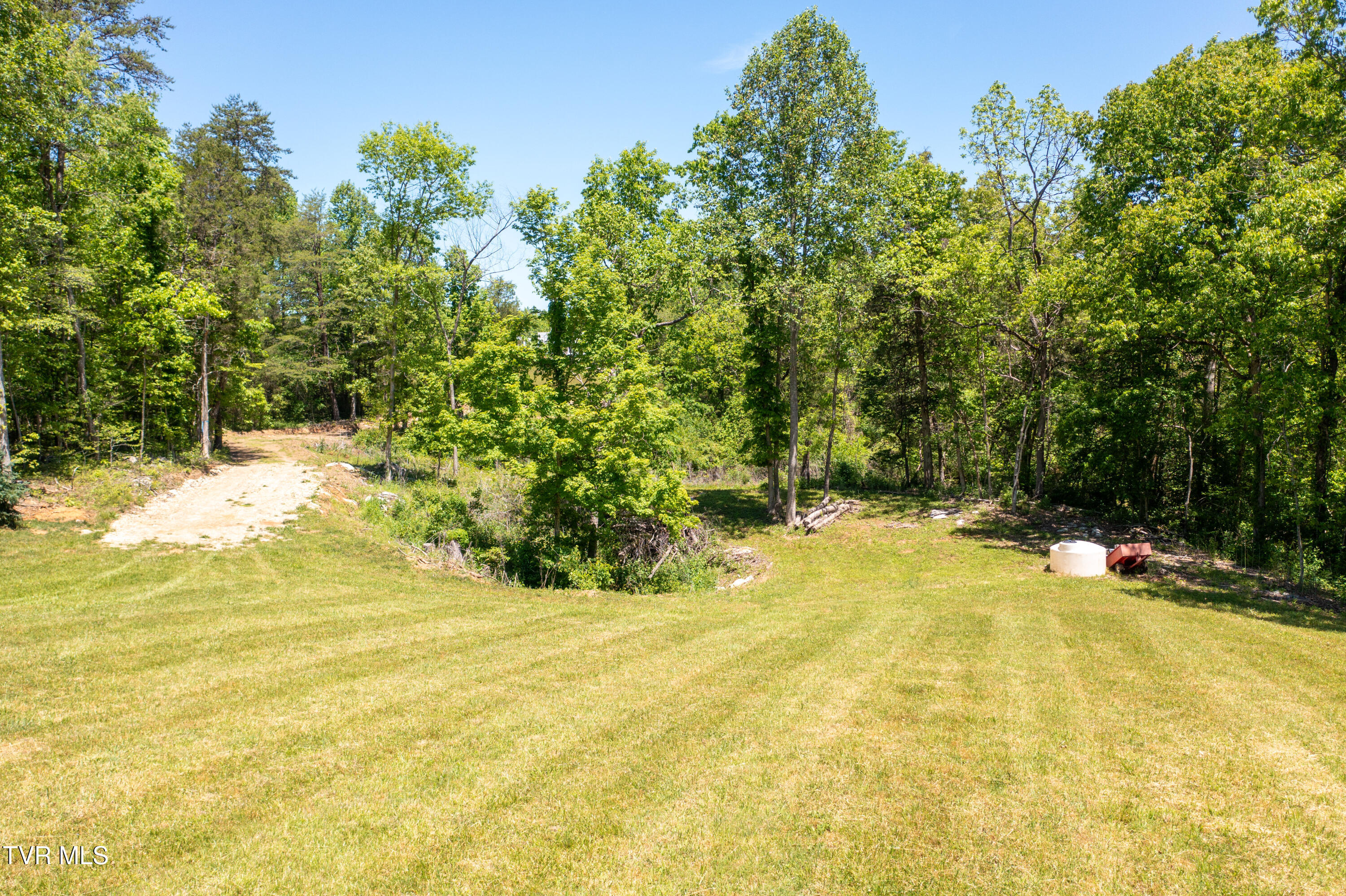882 Walnut Grove Road Bluff City, TN 37618 - Photo 14 of 45 Walnut Grove Rd-11