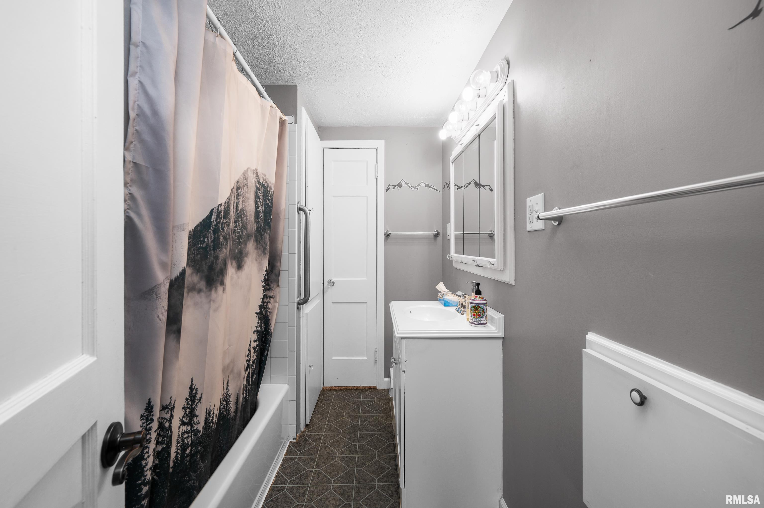 1402 18th Avenue Viola, IL 61486 - Photo 22 of 30