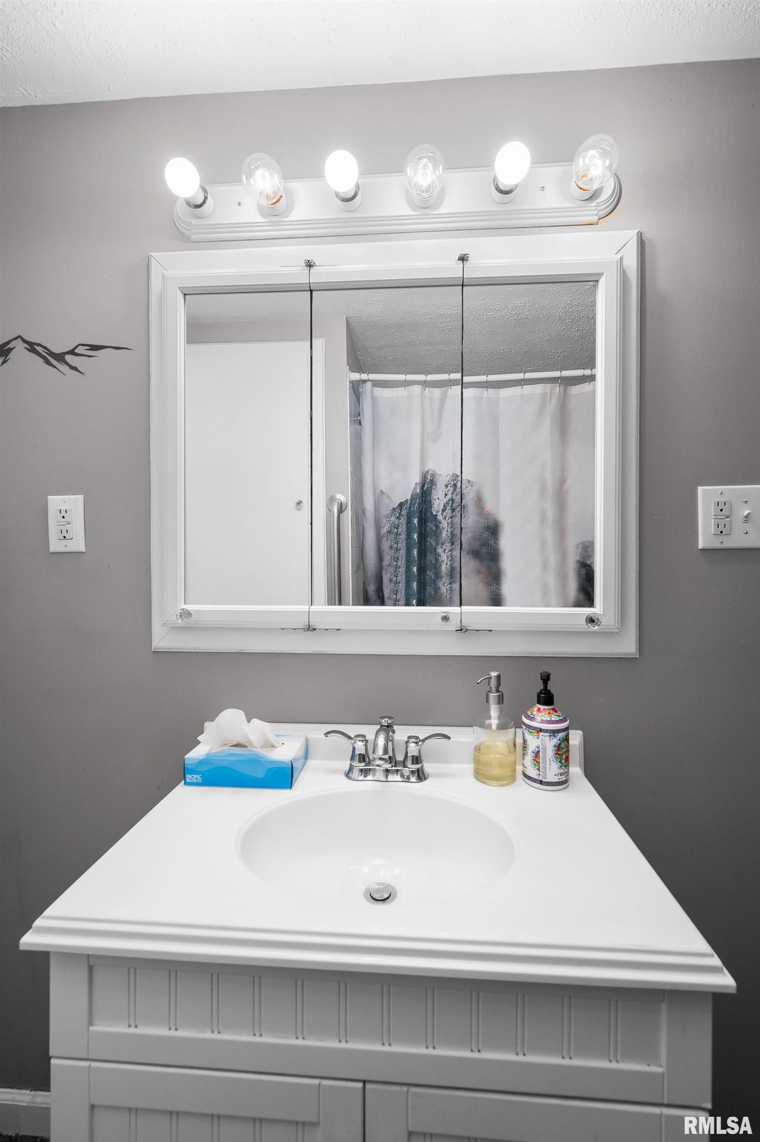 1402 18th Avenue Viola, IL 61486 - Photo 23 of 30