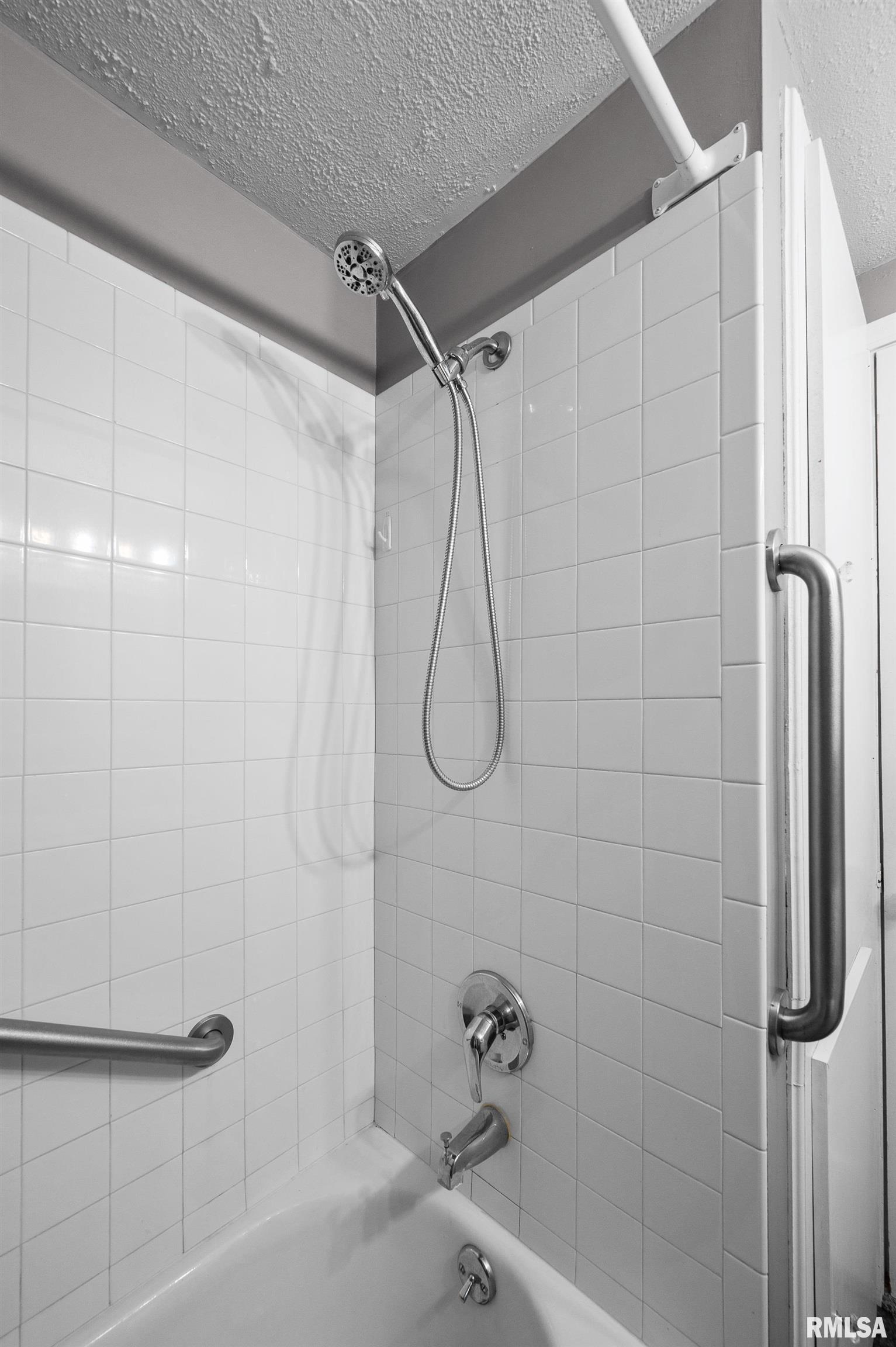 1402 18th Avenue Viola, IL 61486 - Photo 24 of 30