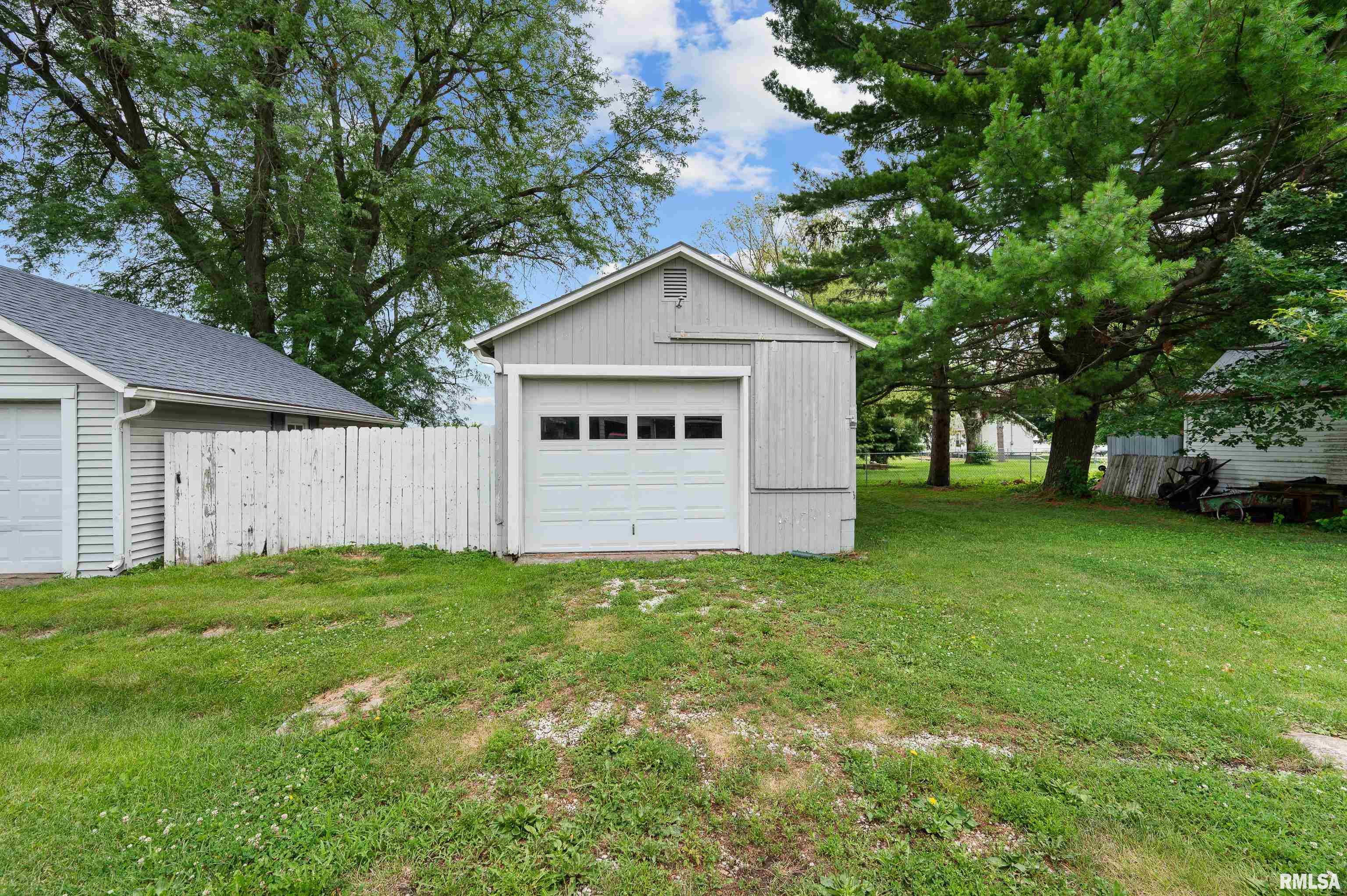 1402 18th Avenue Viola, IL 61486 - Photo 4 of 30
