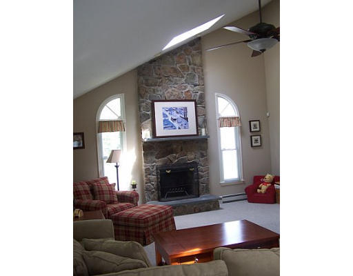 7 Forest Edge Road Easton, MA 02375 - Photo 5 of 15 Gallery Image 5