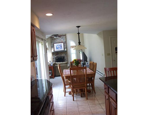 7 Forest Edge Road Easton, MA 02375 - Photo 8 of 15 Gallery Image 8