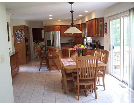 7 Forest Edge Road Easton, MA 02375 - Photo 10 of 15 Gallery Image 10