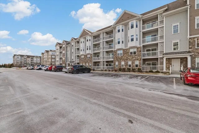 $470,000 | 4203 Peters Farm Way, Unit 4203, Westborough, MA 01581