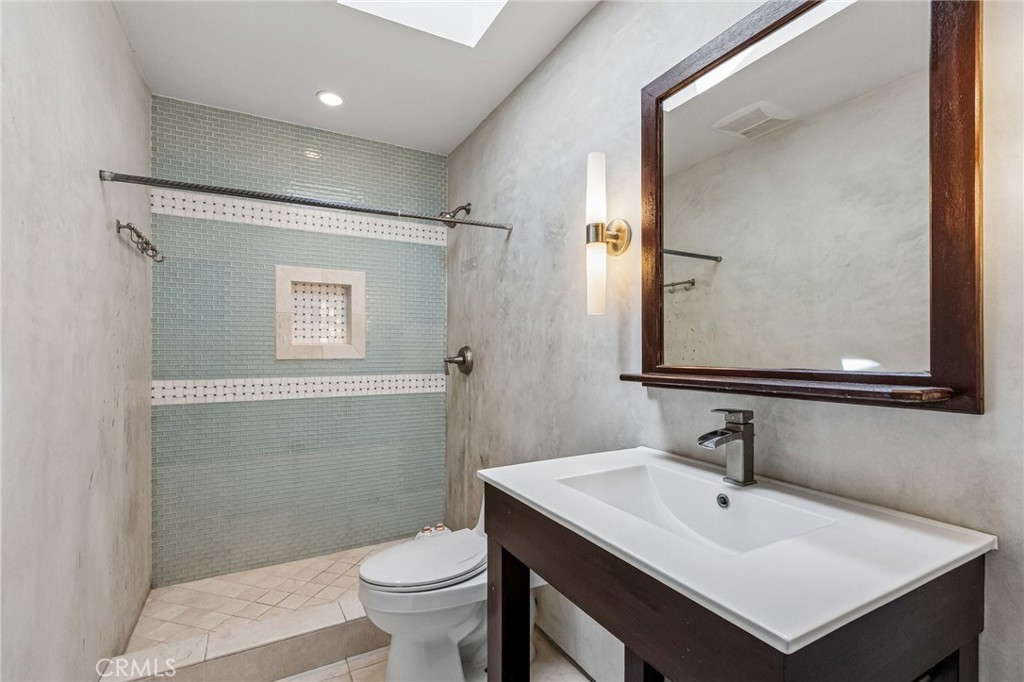 42 Kanan Road Oak Park, CA 91377 - Photo 53 of 69 Gallery Image 53