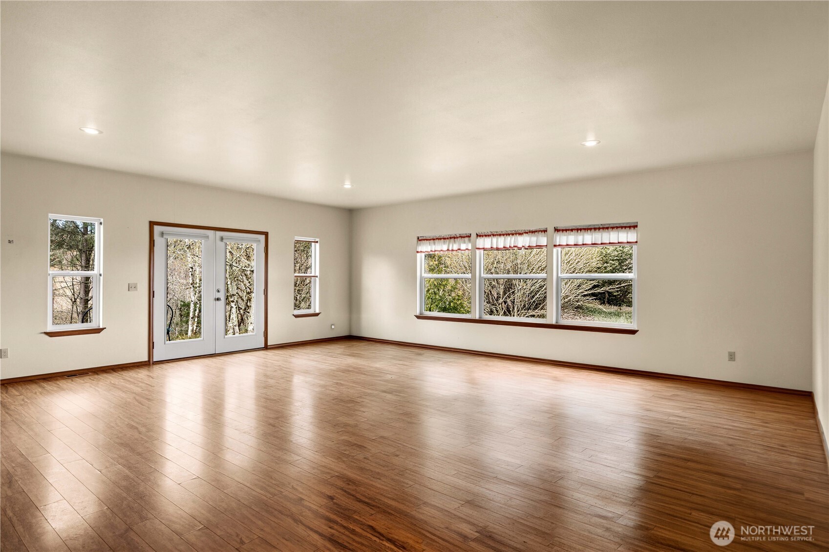 10404 210th Lane Southwest Rochester, WA 98579 - Photo 33 of 40