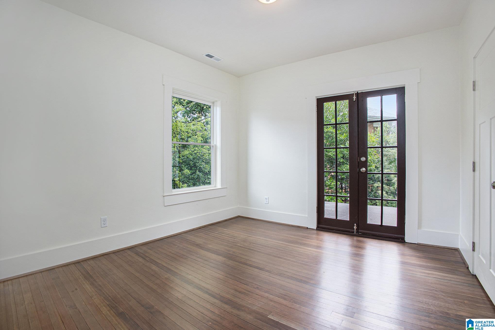 2984 Rhodes Circle South Birmingham, AL 35205 - Photo 32 of 39