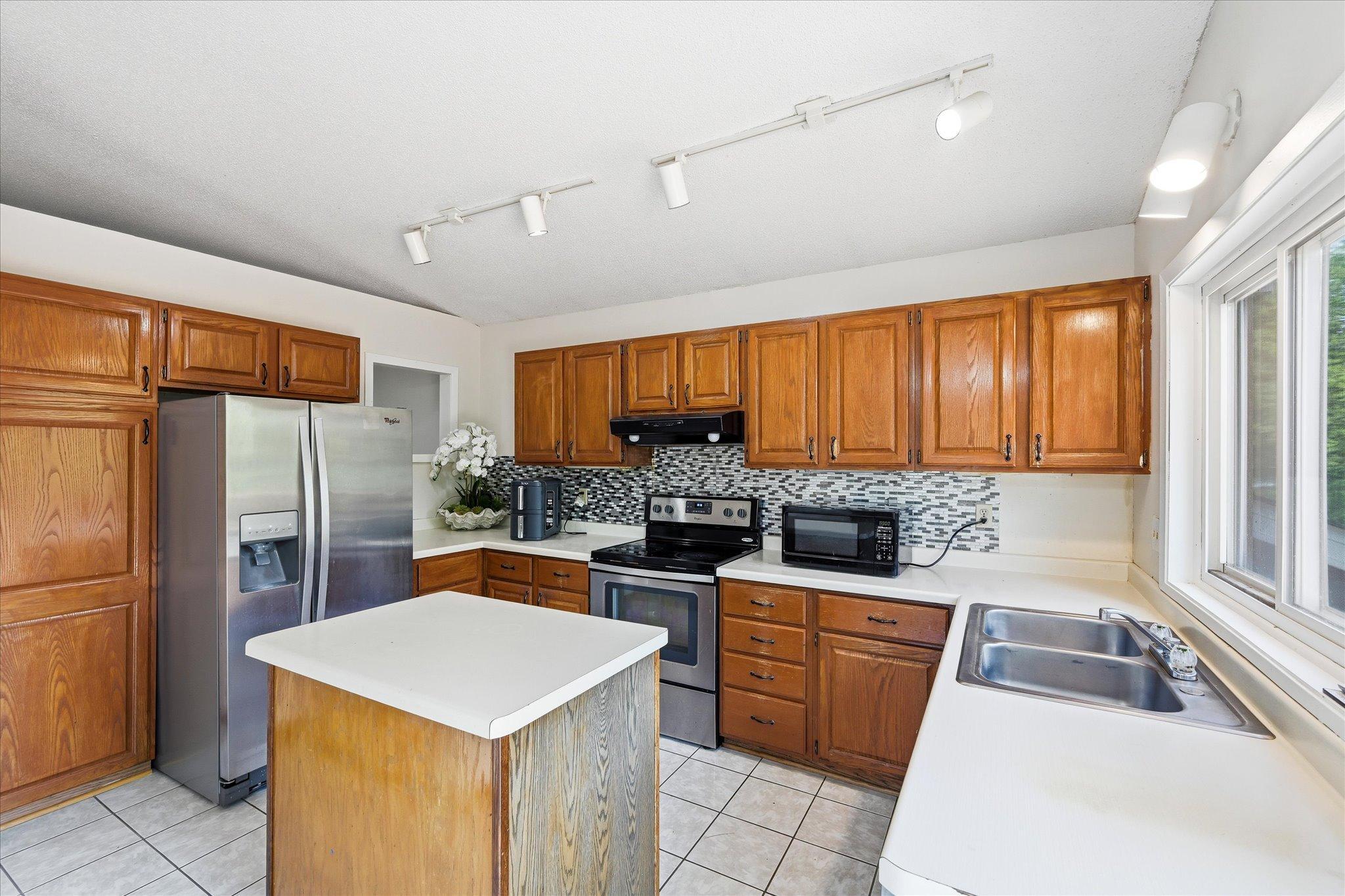 4516 Whitetail Way Eagan, MN 55123 - Photo 22 of 46