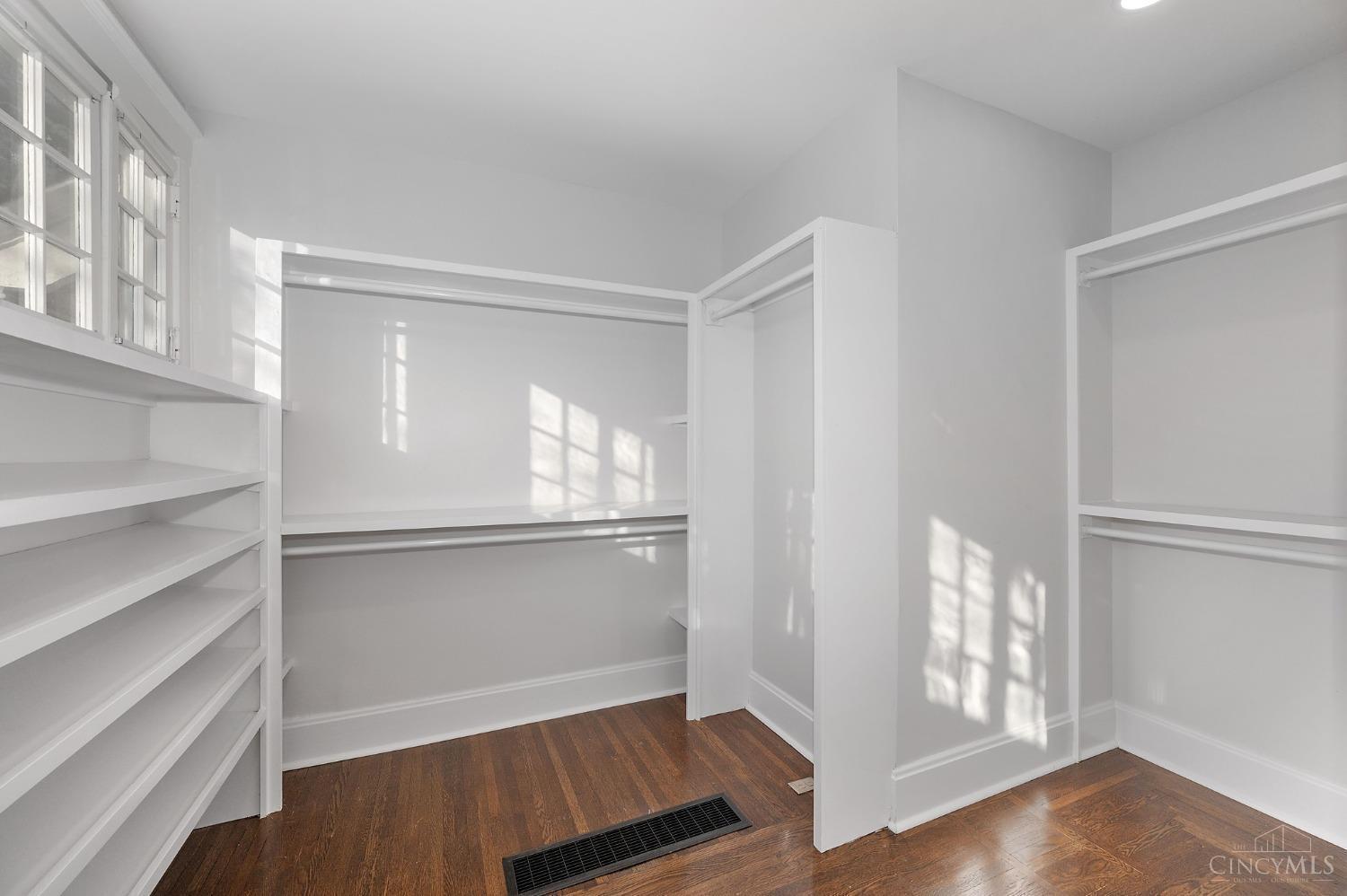 1256 Edwards Road Cincinnati, OH 45208 - Photo 22 of 44 Gallery Image 22