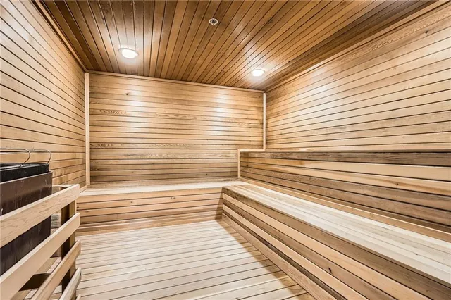 $239,900 | 3481 Lakeside Drive Northeast, Unit 1504, Atlanta, GA 30326