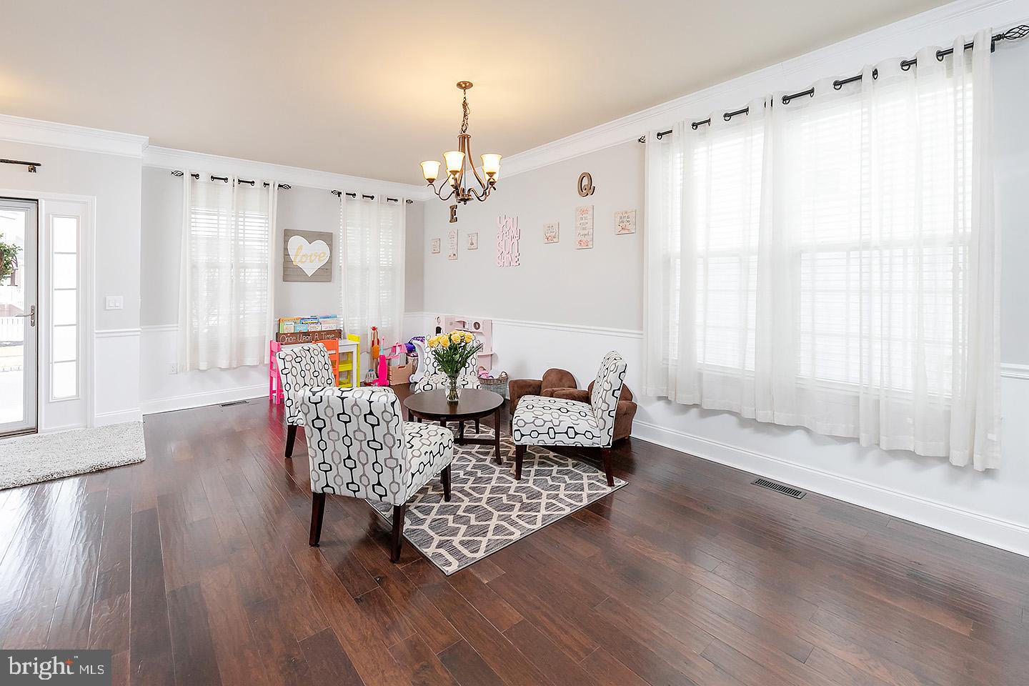 323 Windsor Road Mullica Hill, NJ 08062 - Photo 3 of 26 Gallery Image 3