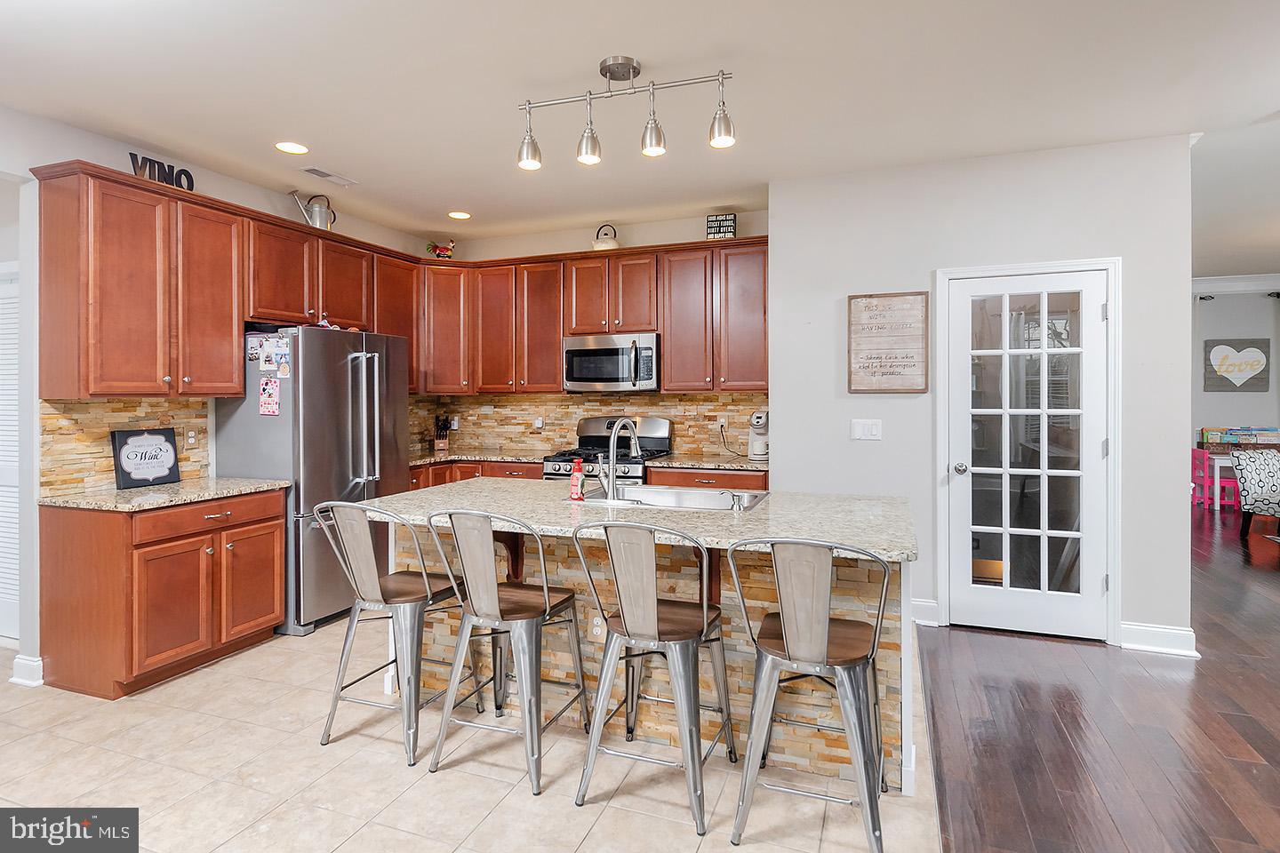 323 Windsor Road Mullica Hill, NJ 08062 - Photo 6 of 26 Gallery Image 6