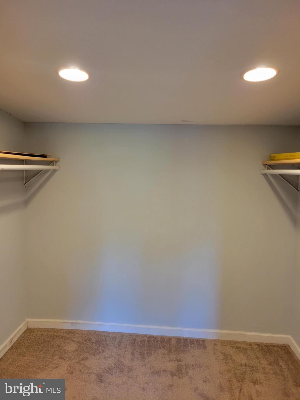 11 North Hook Road Pennsville, NJ 08070 - Photo 17 of 25 Walk in closet
