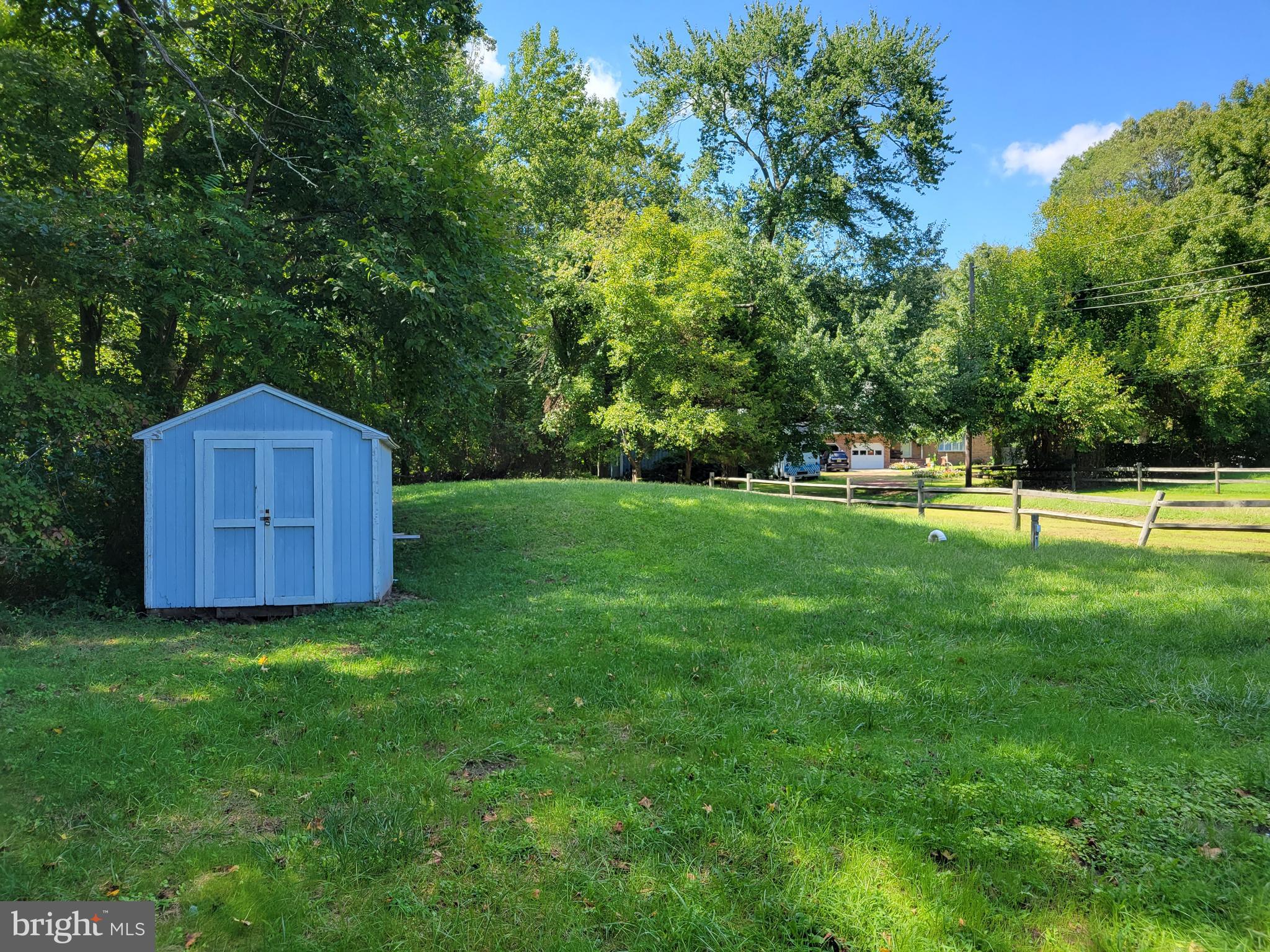11 North Hook Road Pennsville, NJ 08070 - Photo 5 of 25 Back yard