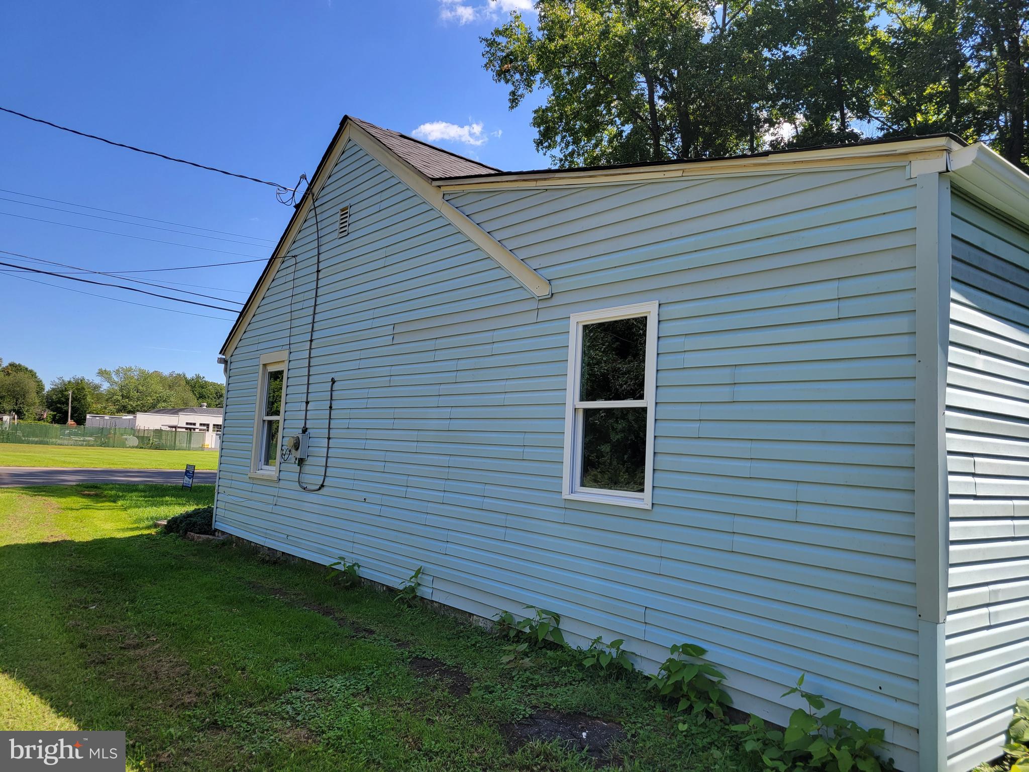11 North Hook Road Pennsville, NJ 08070 - Photo 7 of 25 Side of house