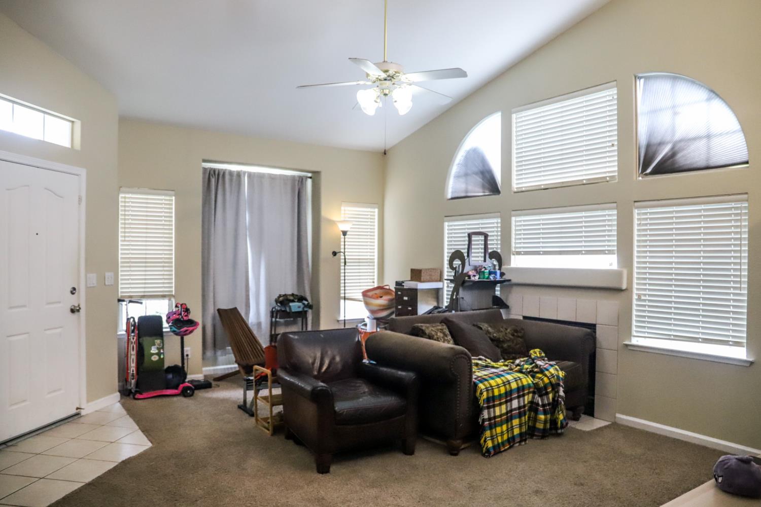 2098 East Revere Road Fresno, CA 93720 - Photo 4 of 19