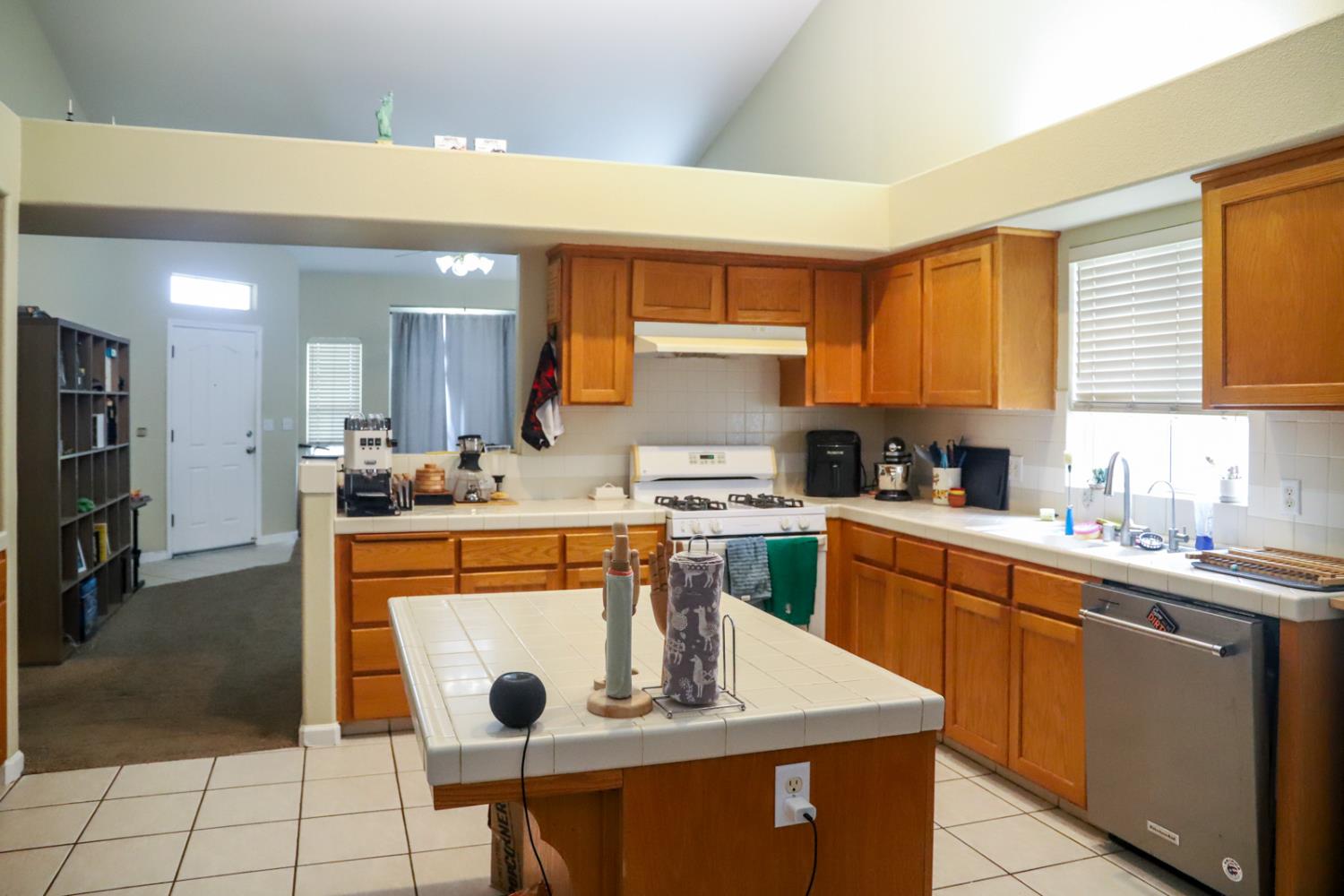 2098 East Revere Road Fresno, CA 93720 - Photo 6 of 19