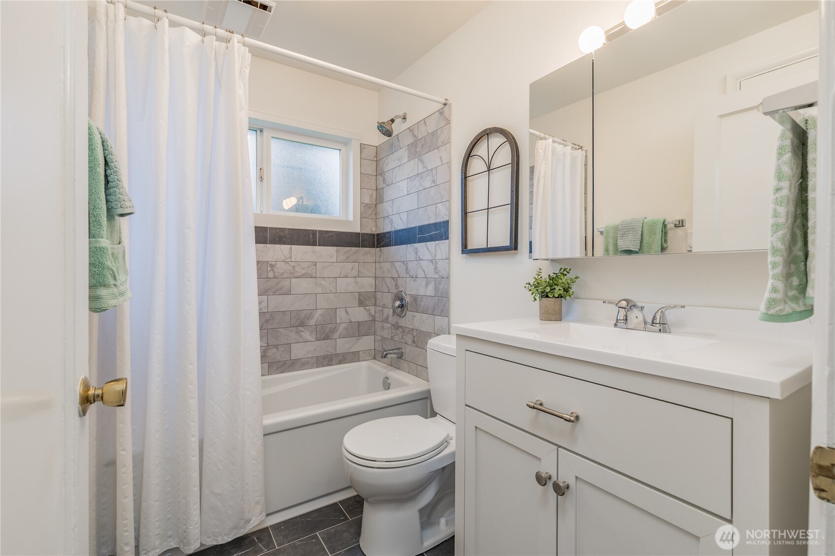 9229 South 200th Street Kent, WA 98031 - Photo 24 of 34