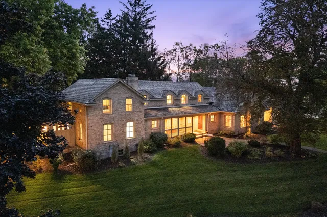 $1,999,000 | 7918 Pleasant Valley Road, Saukville, WI 53080