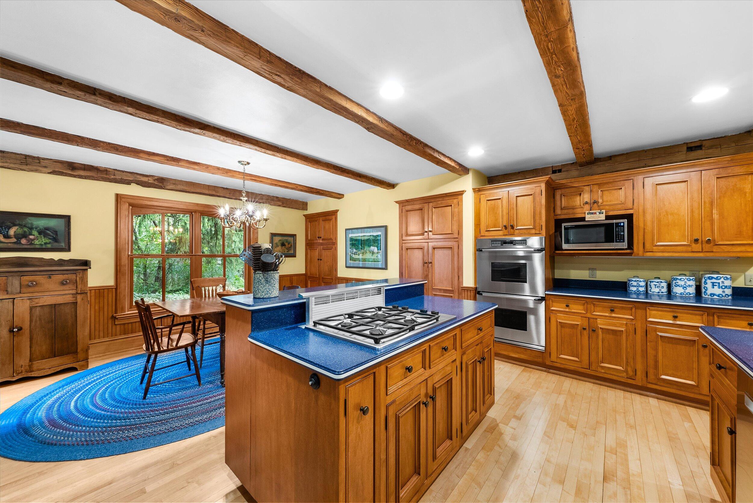 7918 Pleasant Valley Road Saukville, WI 53080 - Photo 11 of 117 Kitchen