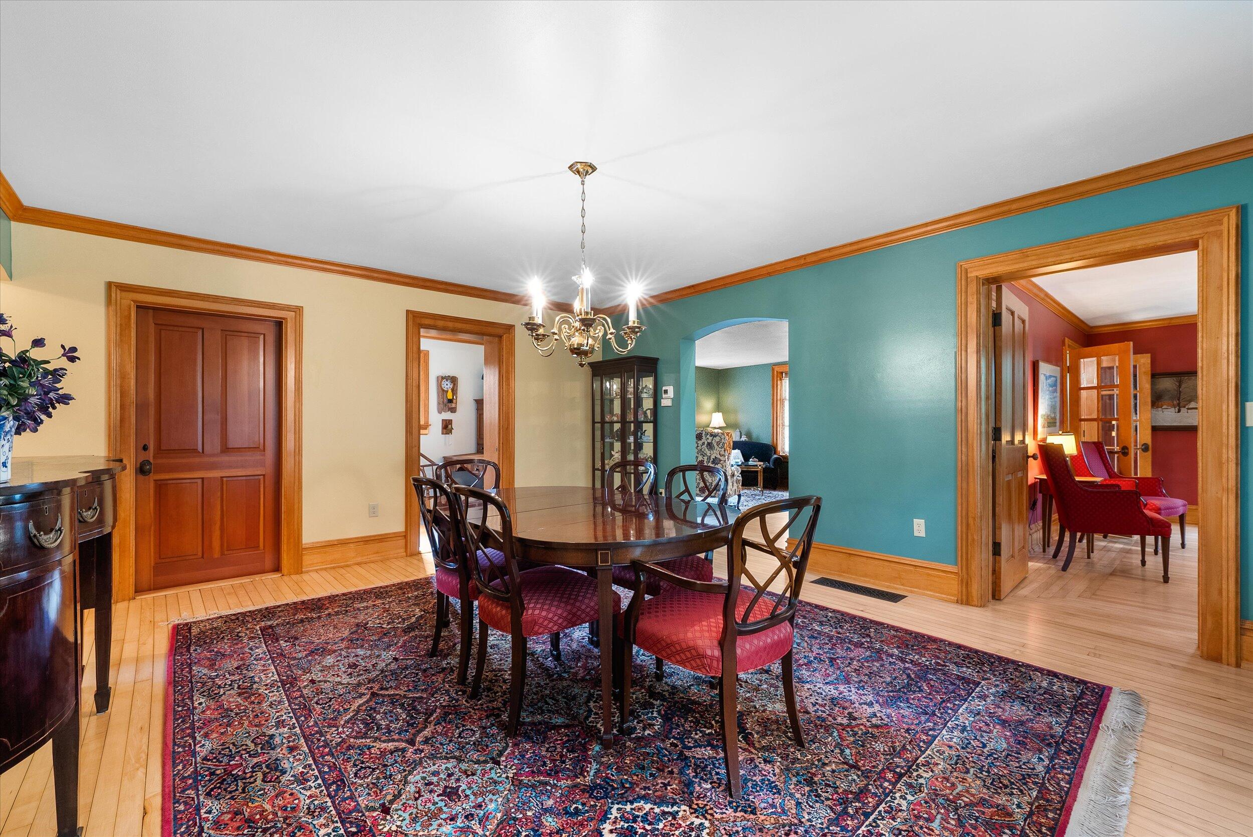 7918 Pleasant Valley Road Saukville, WI 53080 - Photo 15 of 117 Dining Room