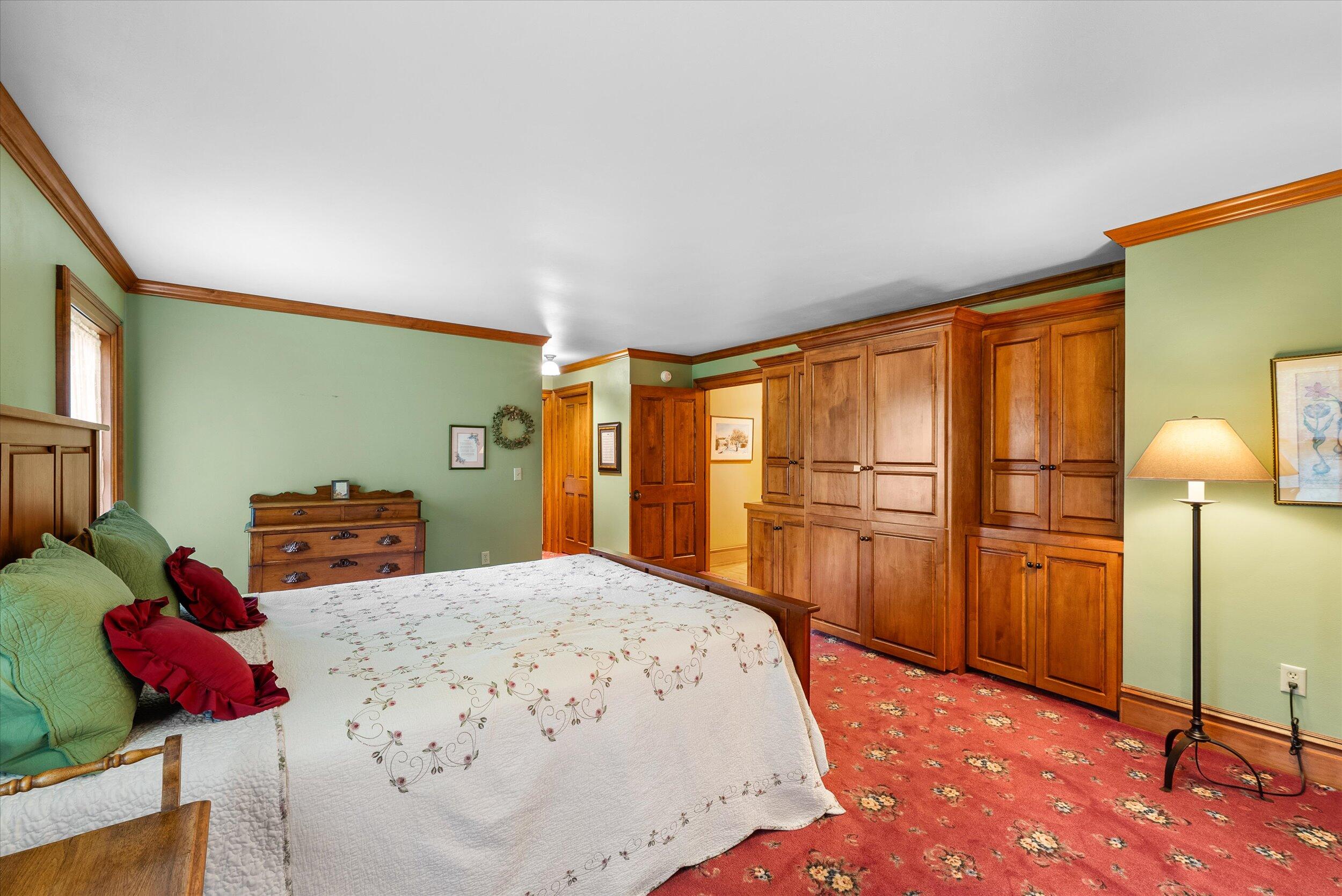 7918 Pleasant Valley Road Saukville, WI 53080 - Photo 22 of 117 Primary Bedroom