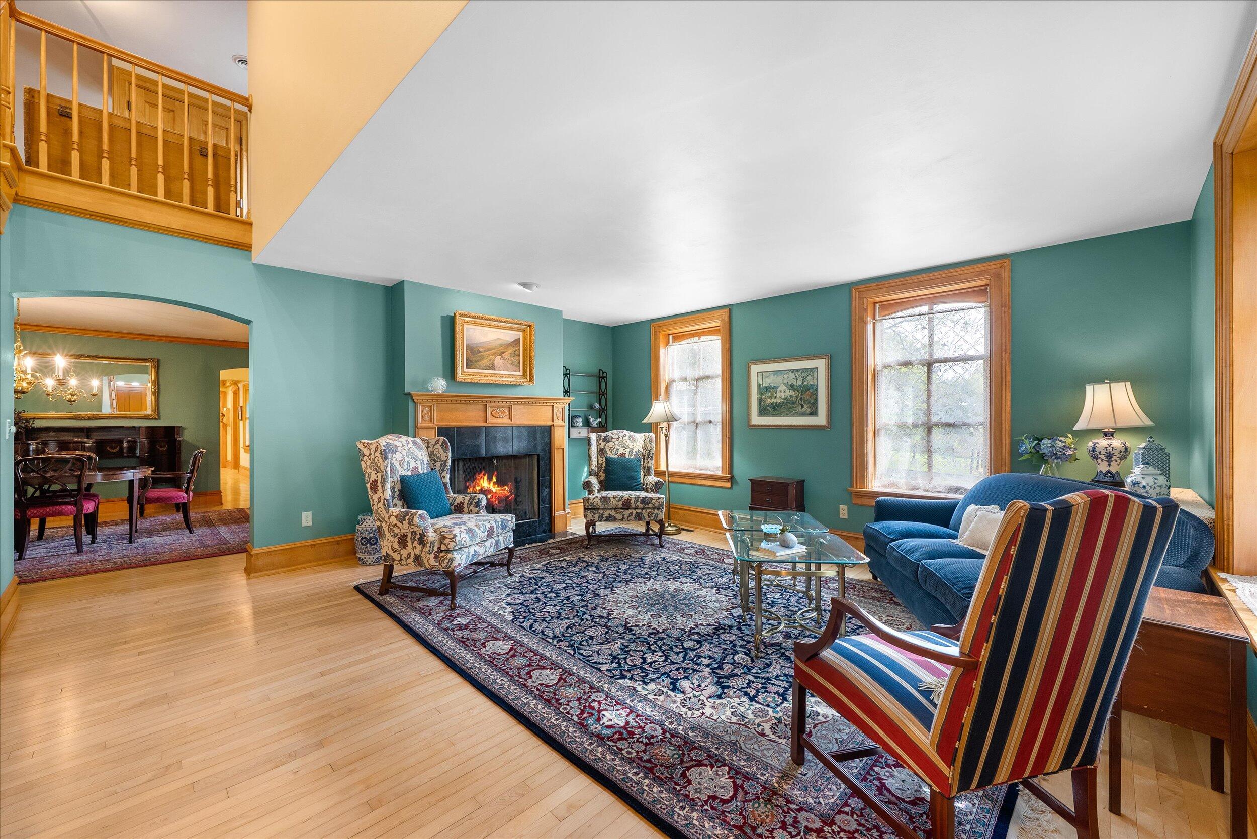 7918 Pleasant Valley Road Saukville, WI 53080 - Photo 27 of 117 Living Room