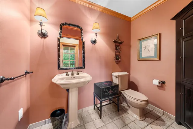 $1,999,000 | 7918 Pleasant Valley Road, Saukville, WI 53080