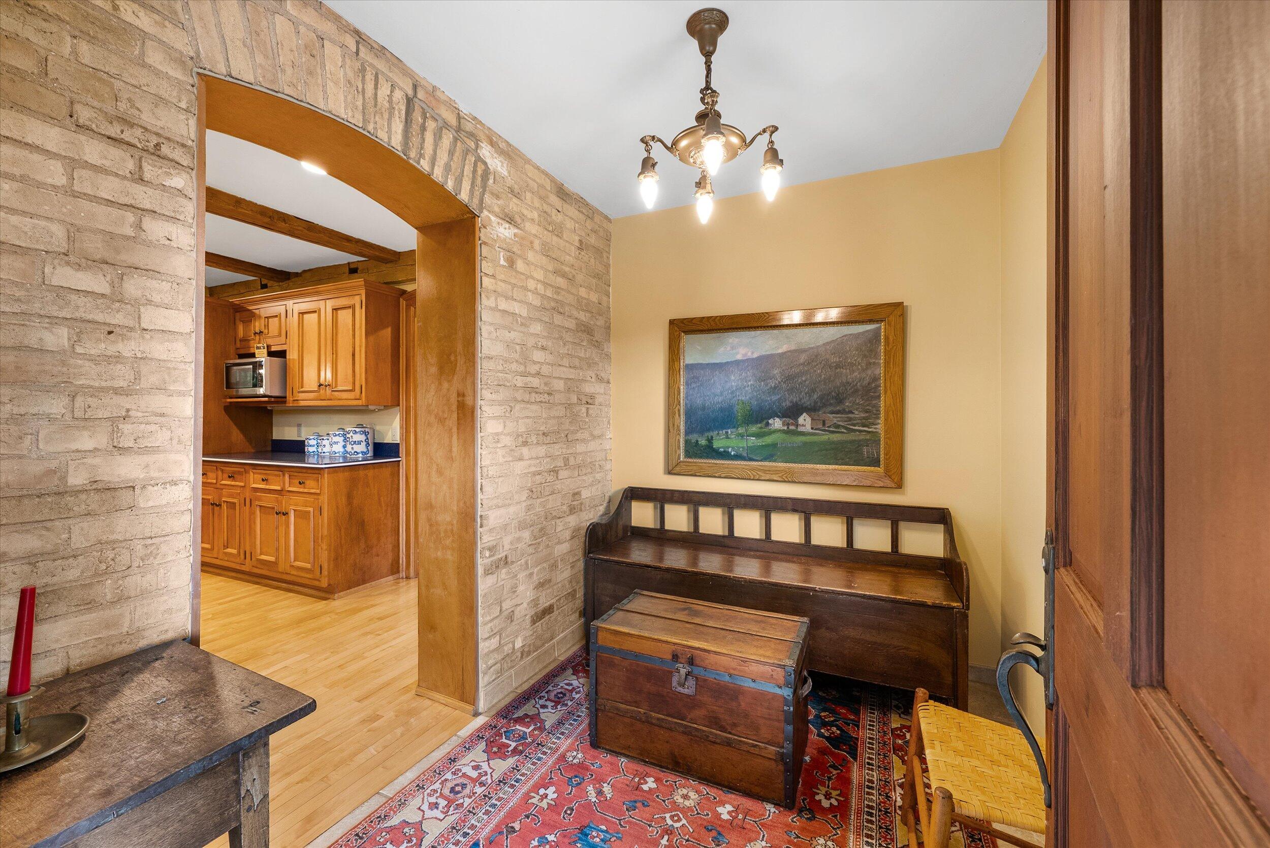 7918 Pleasant Valley Road Saukville, WI 53080 - Photo 37 of 117 East Side Entrance