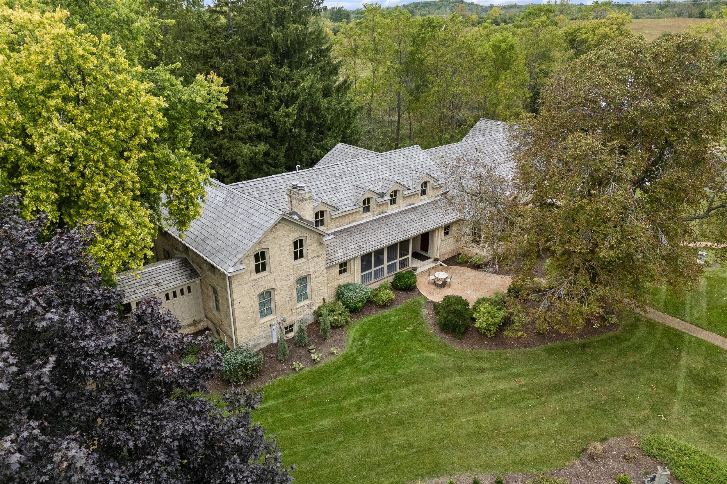 7918 Pleasant Valley Road Saukville, WI 53080 - Photo 72 of 117 Front Exterior