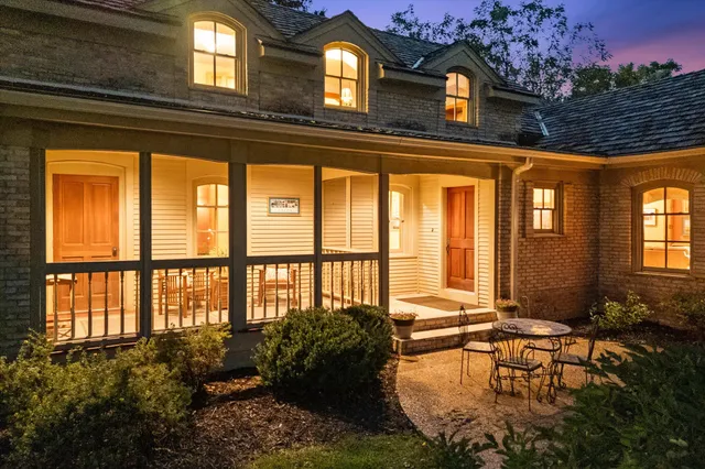 $1,999,000 | 7918 Pleasant Valley Road, Saukville, WI 53080