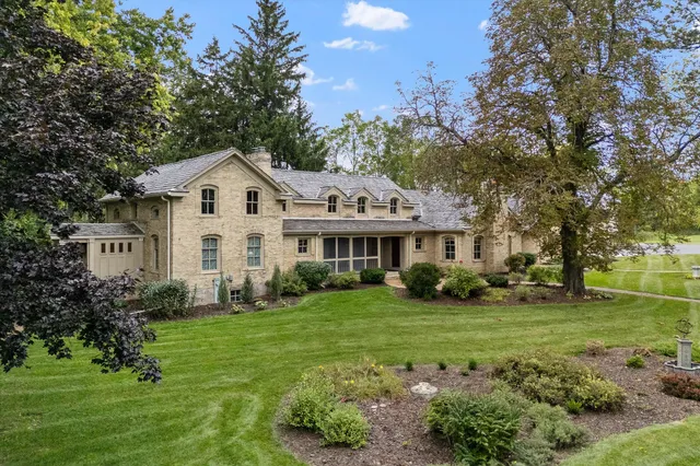 $1,999,000 | 7918 Pleasant Valley Road, Saukville, WI 53080