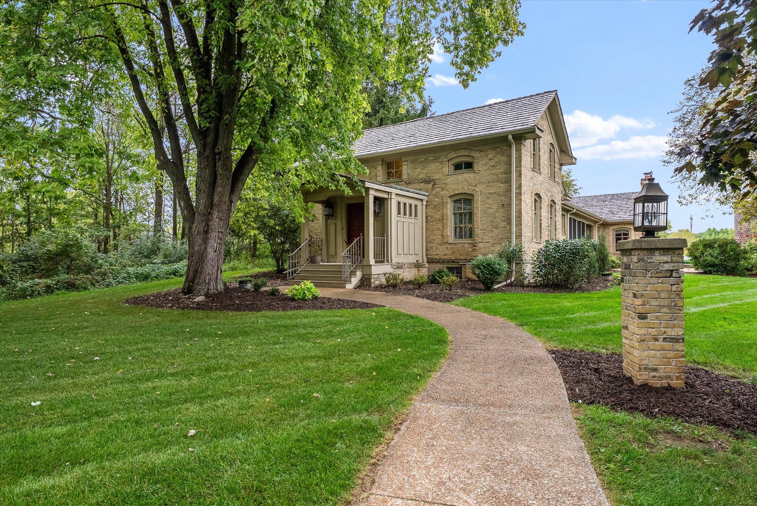 7918 Pleasant Valley Road Saukville, WI 53080 - Photo 81 of 117 Front Exterior (South Side)