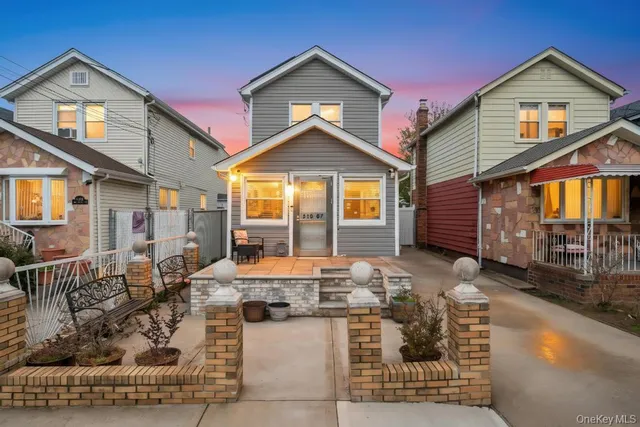 a view of a house with a outdoor space