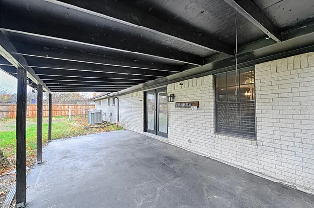 a view of porch and deck