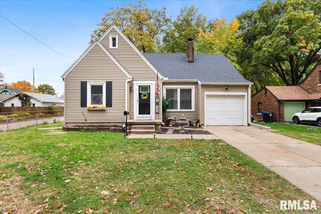 $181,000 | 2332 14th Avenue, Moline, IL 61265