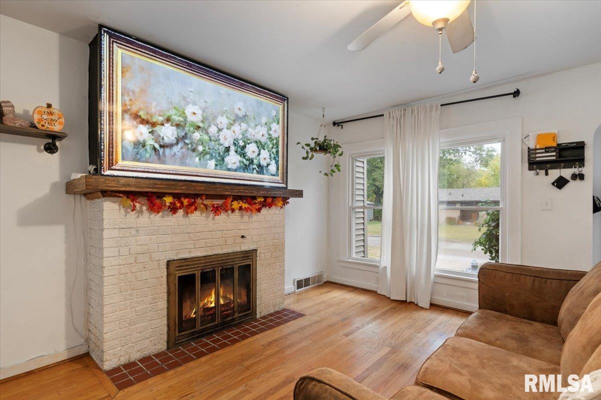 2332 14th Avenue Moline, IL 61265 - Photo 13 of 41