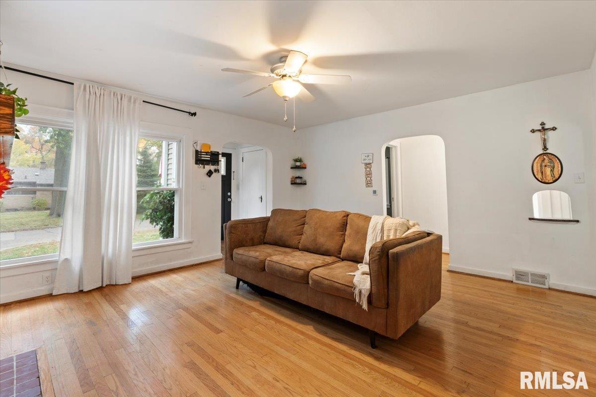 2332 14th Avenue Moline, IL 61265 - Photo 14 of 41