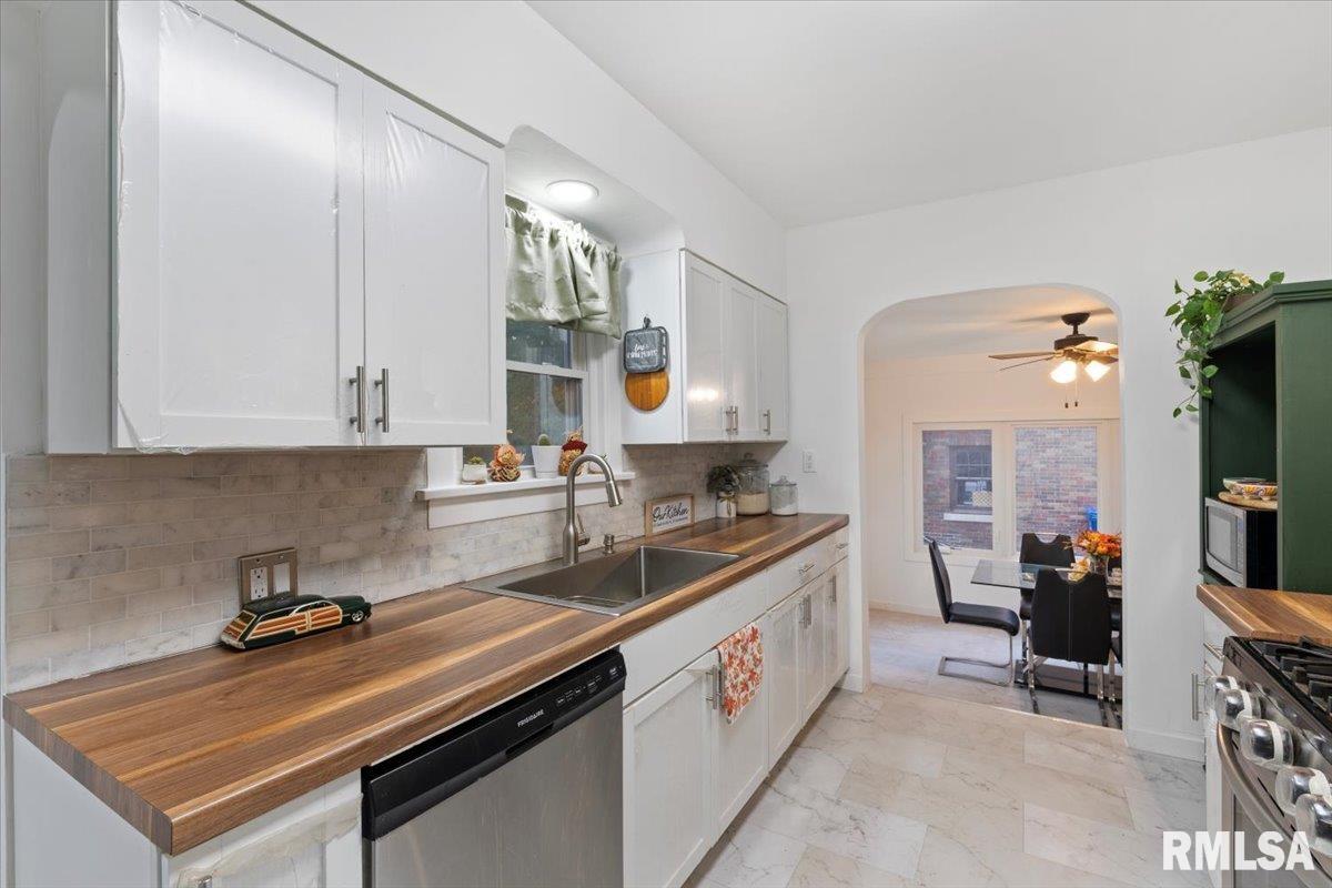 2332 14th Avenue Moline, IL 61265 - Photo 18 of 41