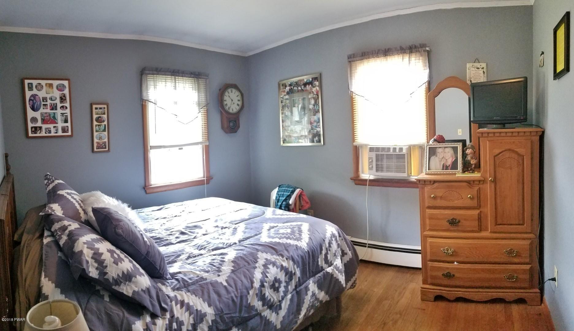 188 Ledgedale Road Lake Ariel, PA 18436 - Photo 11 of 17 14-bedroom (Large)