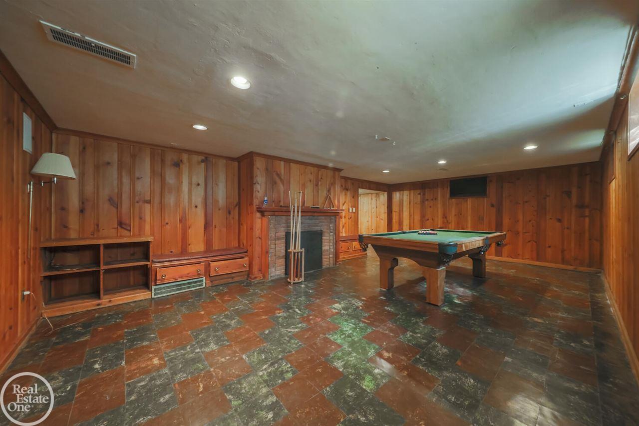 315 Touraine Road Grosse Pointe, MI 48236 - Photo 27 of 33 50037055-26.JPG