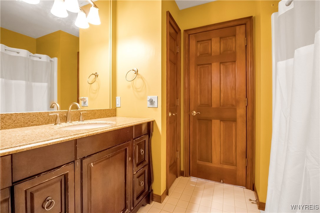 76 Southpoint Drive Lancaster, NY 14086 - Photo 28 of 45